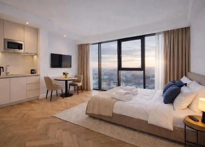 Hanza Tower Prestige Lux 20 & Pool Apartamento *